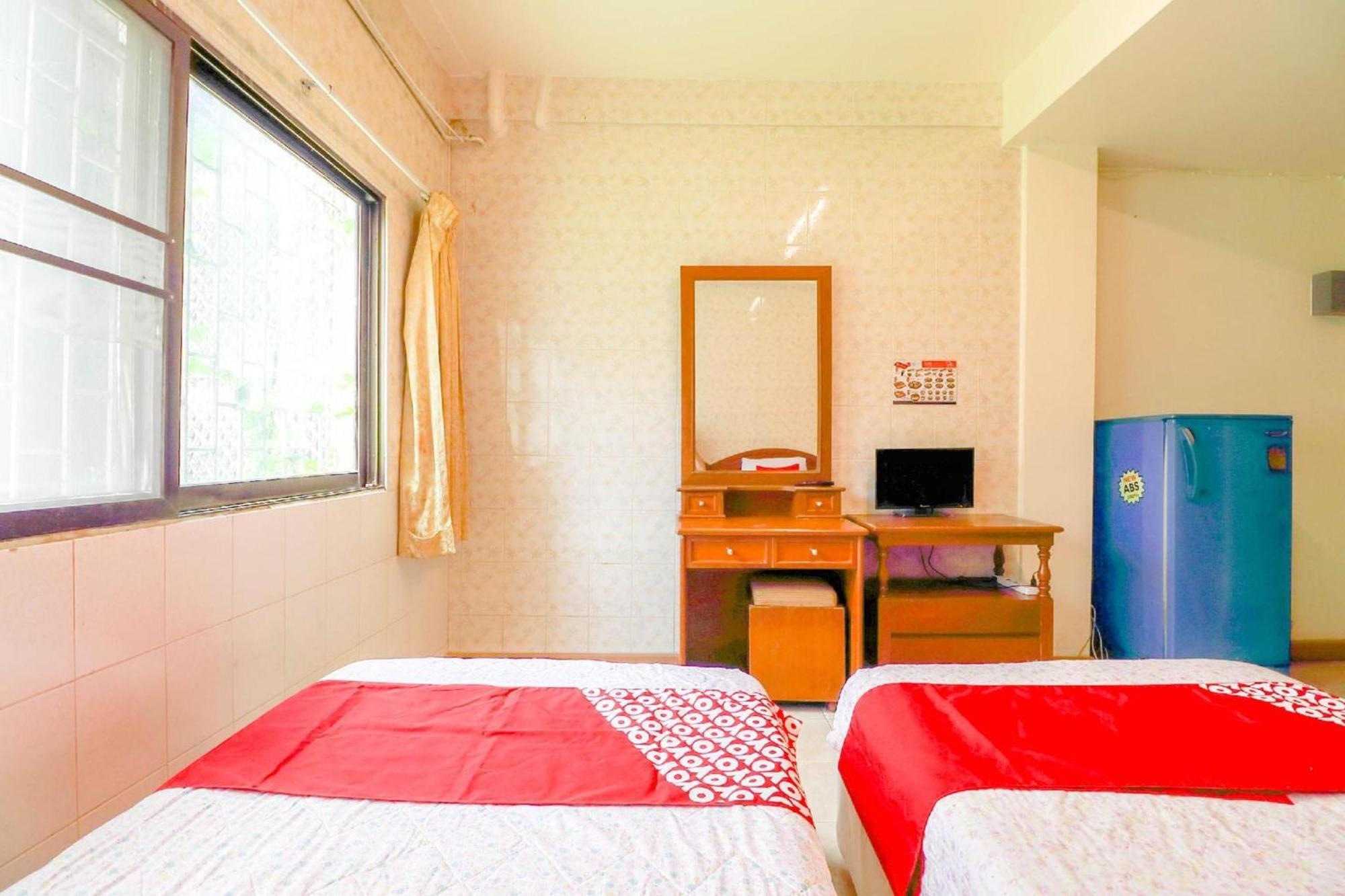 Oyo 583 Sweethome होटल Bangkok